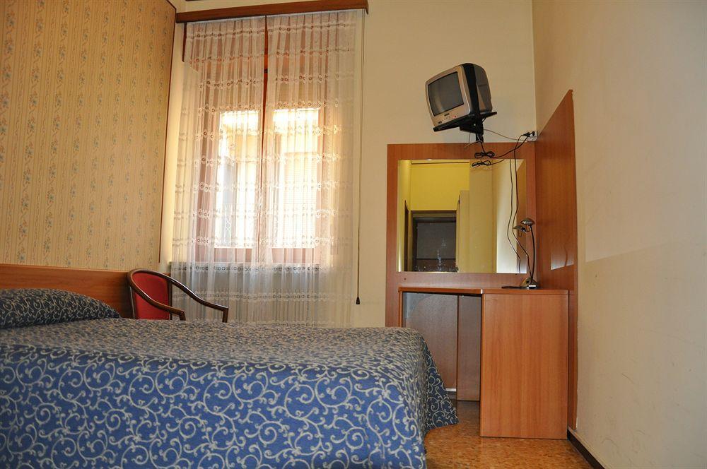 Albergo Ristorante Pomodoro Omegna Exterior photo